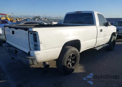 2004 Chevrolet Silverado z USA, uszkodzony, nr VIN 0GCEC14V34Z206987